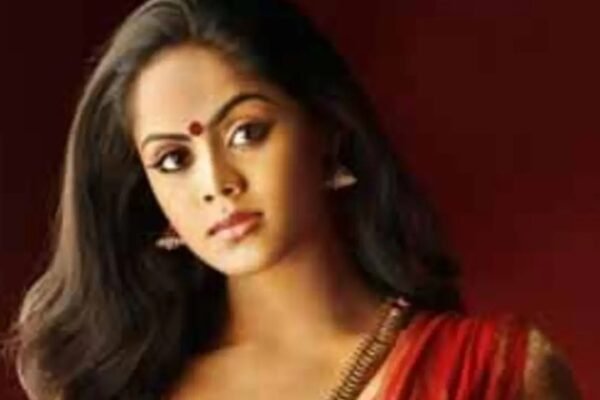 karthika nair age