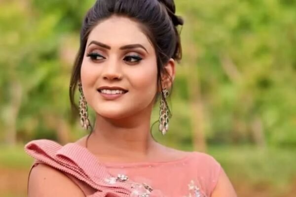 shivani kumari biography