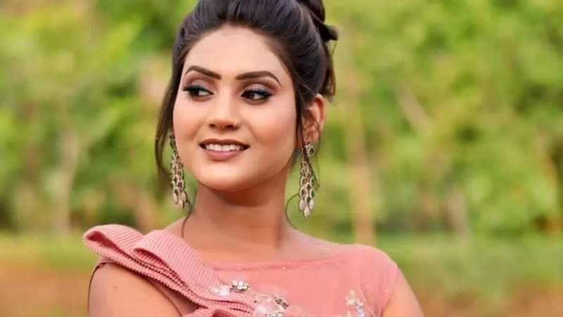 shivani kumari biography